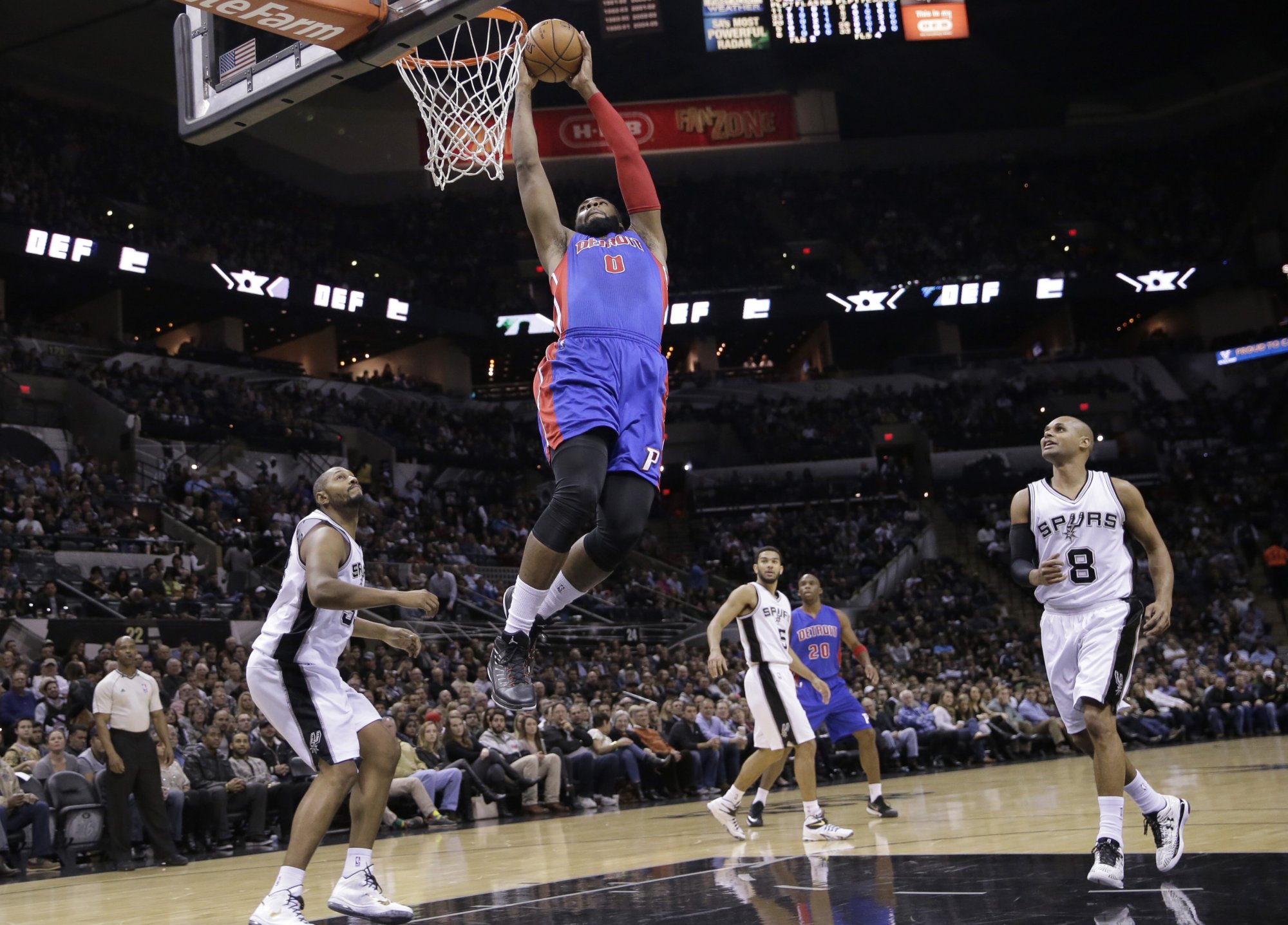 Detroit uspel aj v San Antoniu a vyhral šiesty duel za sebou