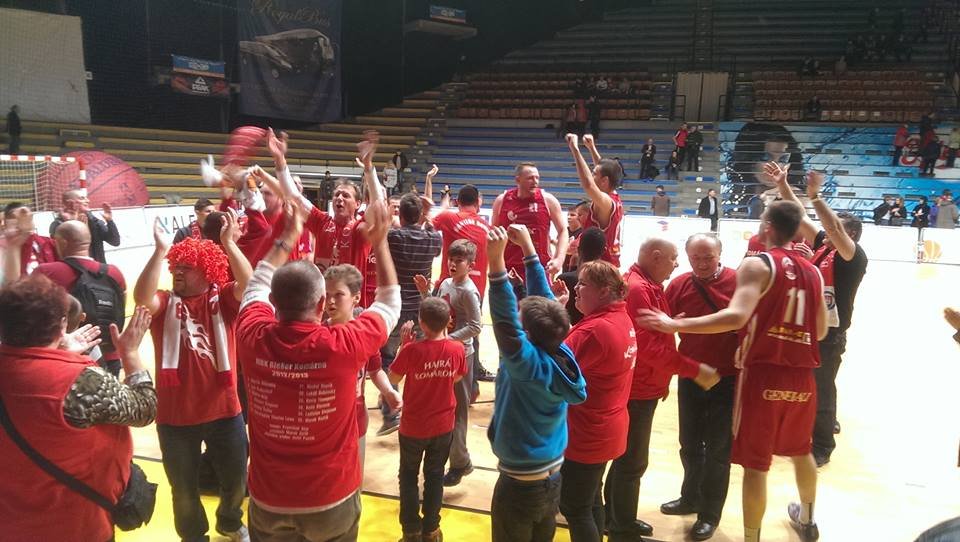 Komárno nechce poľaviť v útoku ani v play off, Banská Bystrica si verí tvrdou obranou