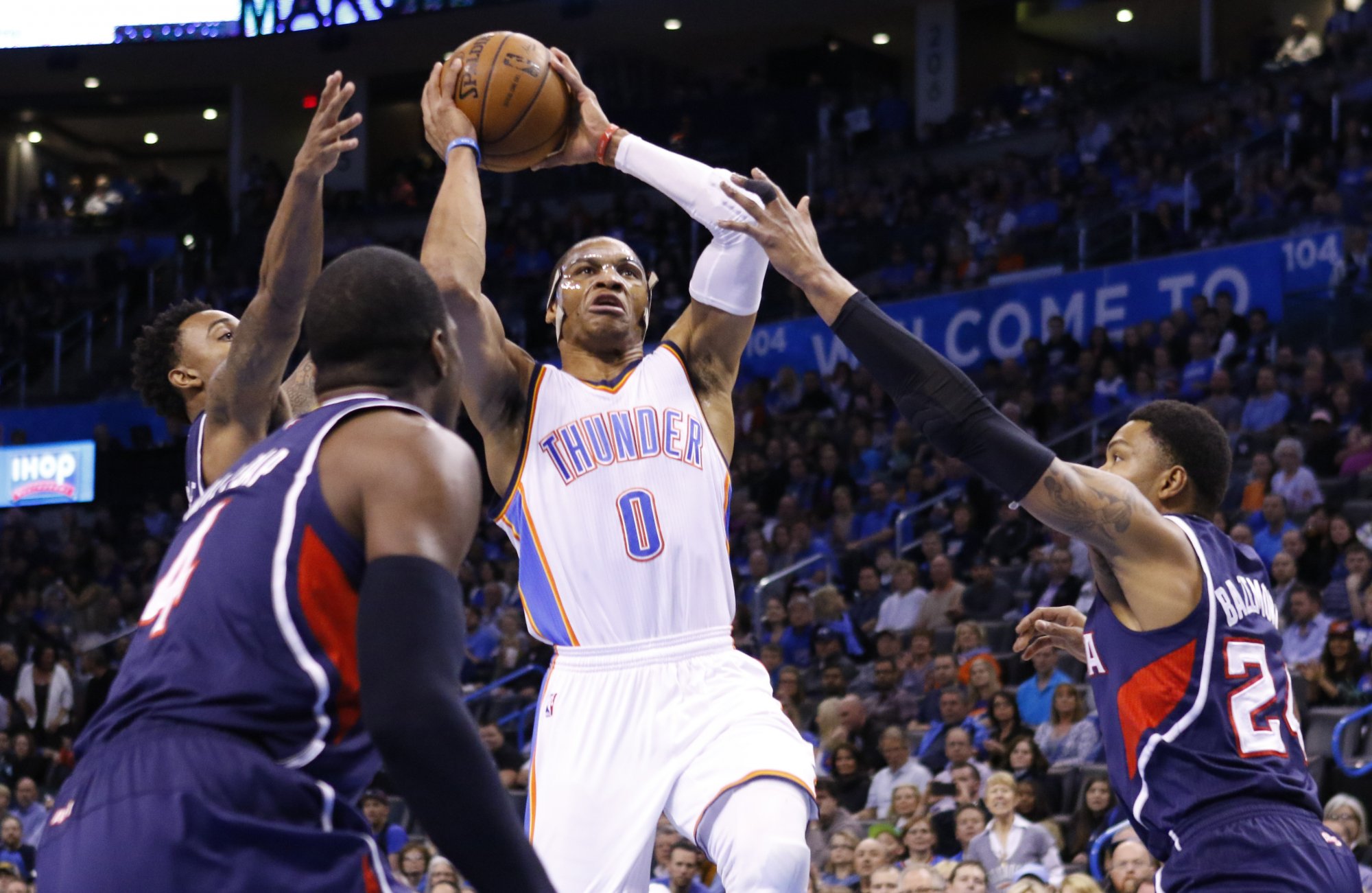 Westbrook opäť potiahol Oklahomu, dosiahol ďalšie triple-double