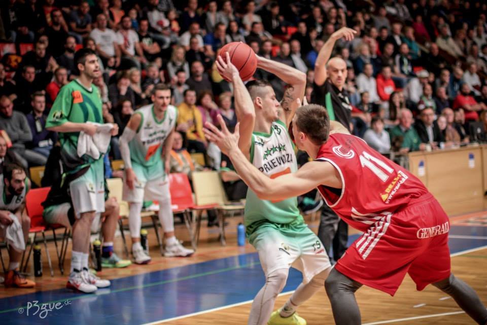 Favoritom je Prievidza, ale Komárno už silnejšieho súpera zdolalo