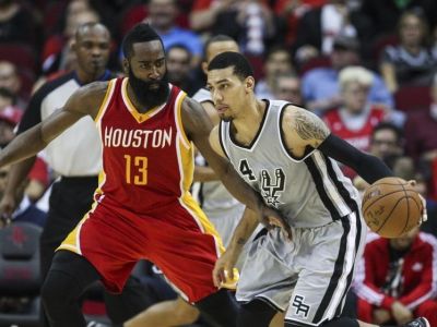 San Antonio vyhralo deviaty zápas za sebou, Cleveland s divíznym titulom
