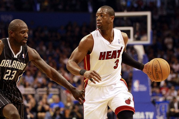 Miami stále živí nádej na účasť v play off, triple-double Jamesa