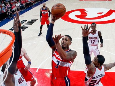 Spanilá jazda Wizards a Warriors v play off pokračuje