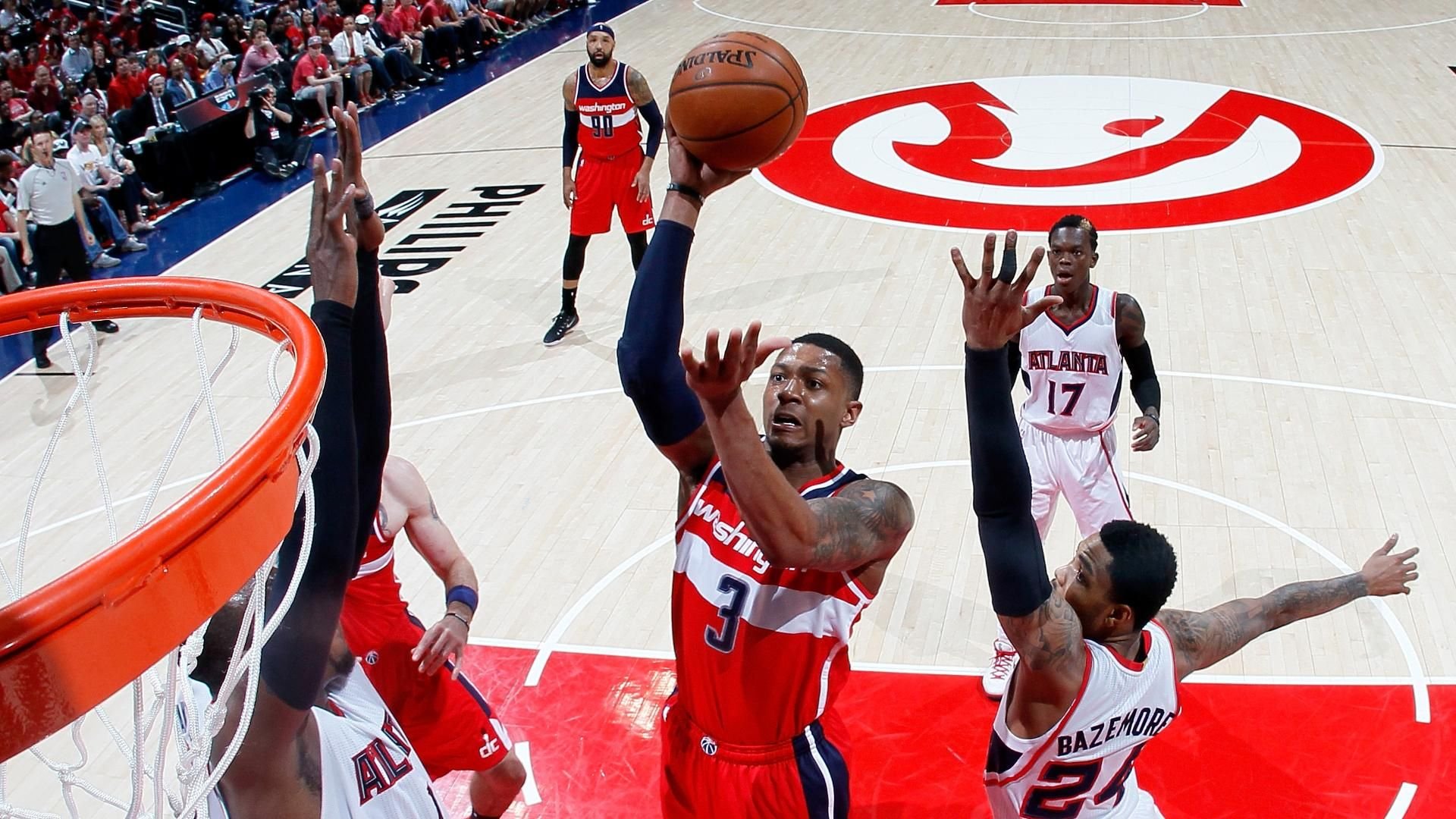 Spanilá jazda Wizards a Warriors v play off pokračuje