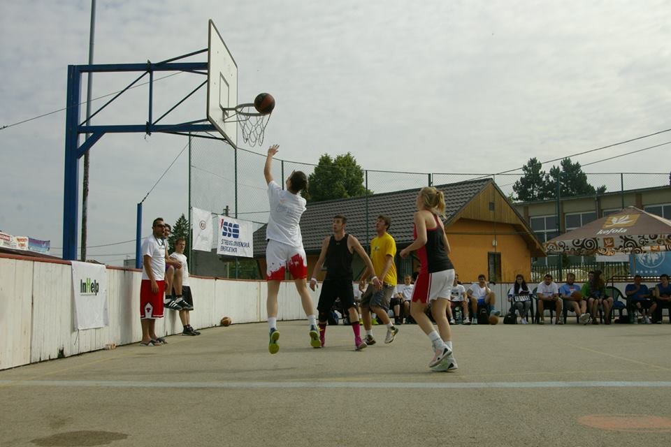 Na Rosina Streetball Cupe 42 tímov