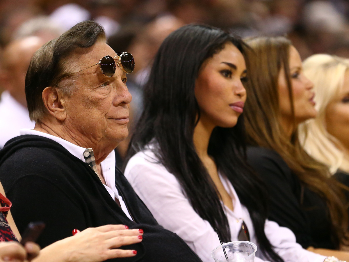 Sterling na súde urážal manželku, Clippers nikdy nepredá