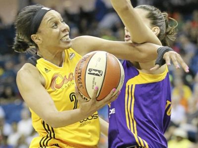 Sparks nestačilo ani 13 bodov Toliverovej, podľahli Tulse 66:76