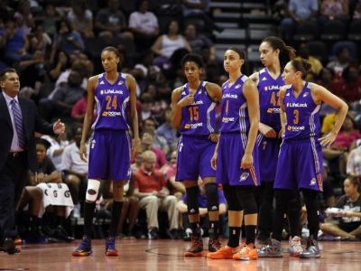 San Antonio nestačilo na Phoenix