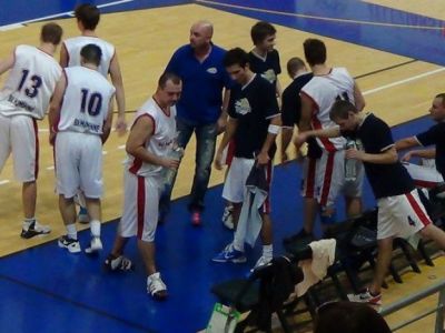 Humenskí basketbalisti začali výhrou