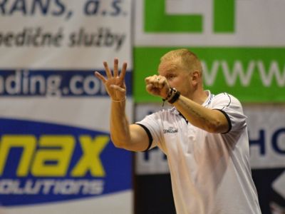 Na lavičke `žlto-modrých` nič nové