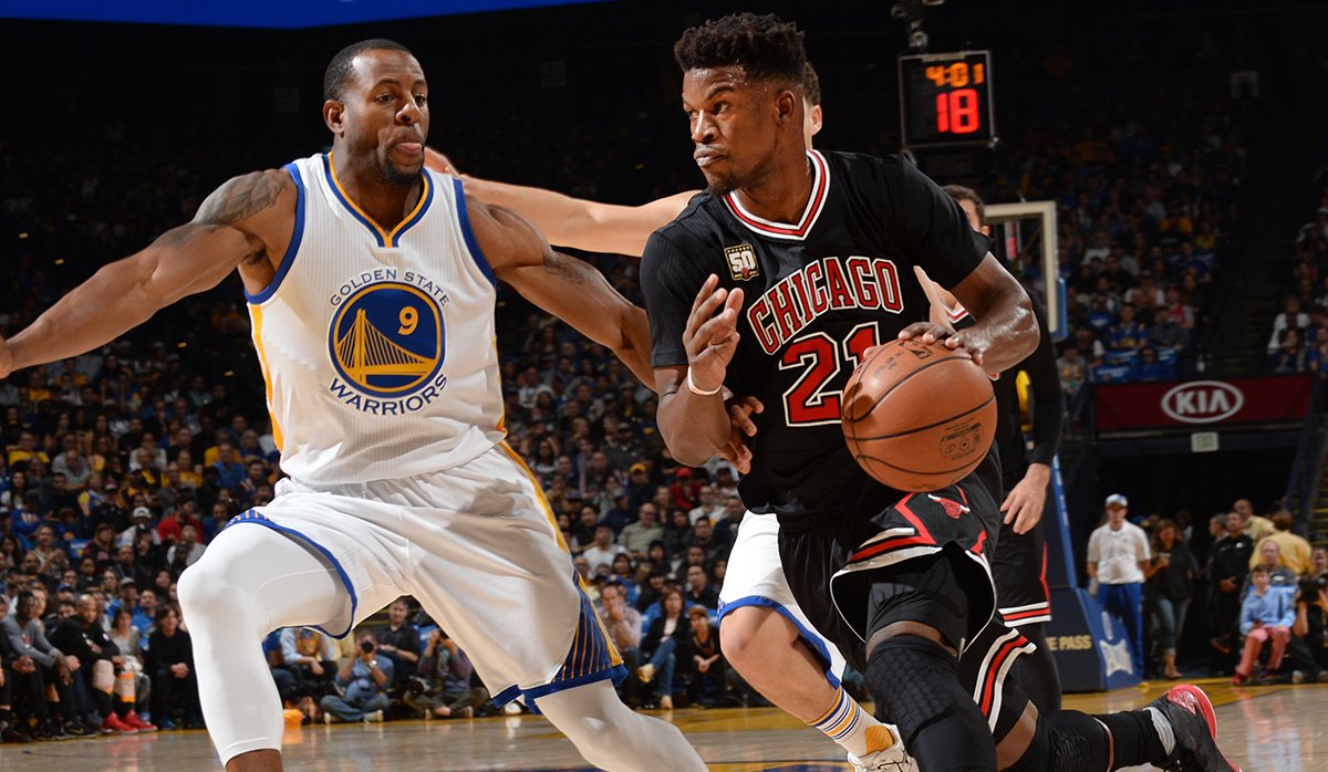 Golden State Warriors opäť triumfovali a atakujú ligový rekord