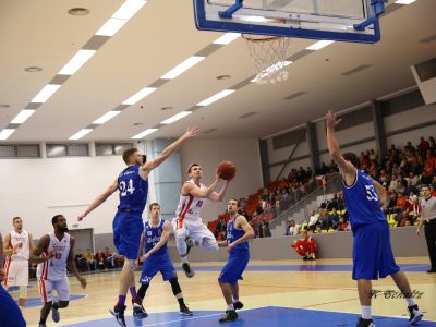 Komárno zdolalo Karlovku, Prievidza prehrala v Leviciach