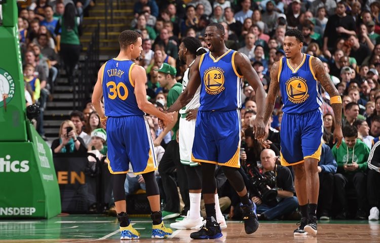 Curry po 24. triumfe Golden State v rade: Vyčerpávajúce, ale zábavne