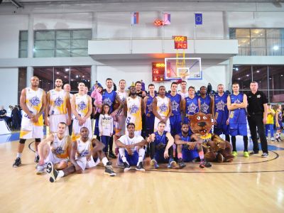 Víťazstvo Východu v basketbalovej exhibícii pod Tatrami