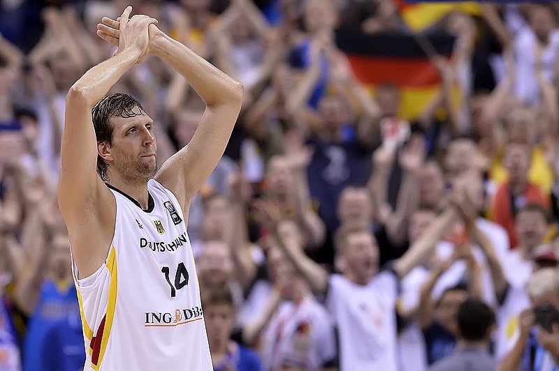 Nowitzki končí smutný, Srbi ukazujú formu na zlato