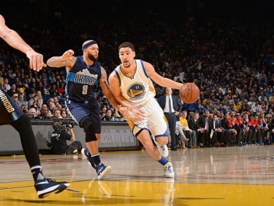 Golden State s piatym triumfom v rade, Thompson nazbieral 45 bodov