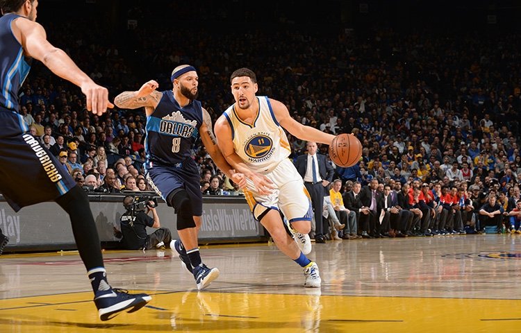 Golden State s piatym triumfom v rade, Thompson nazbieral 45 bodov