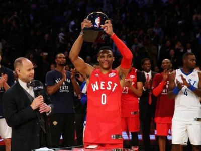V rekordnom Zápase hviezd triumf Západu, titul MVP pre Westbrooka