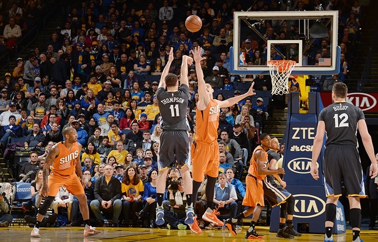 Golden State aj San Antonio natiahli dlhé domáce série bez prehry