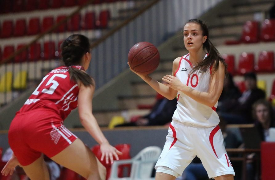 Cassovia si doma vybojovala mečbal