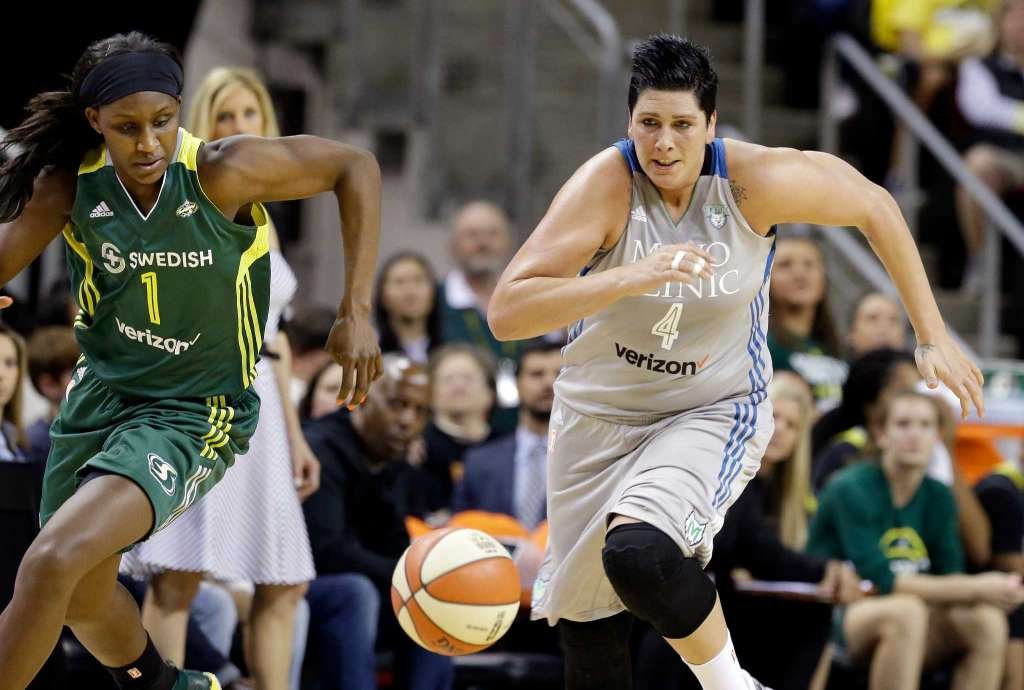 Minnesota Lynx uspela na palubovke Seattle Storm, Atlanta doma zdolala Chicago