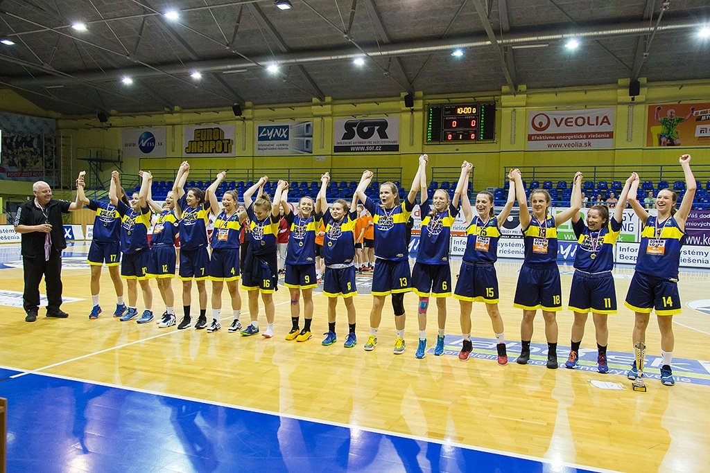 Basketbalistky Young Angels obhájili titul