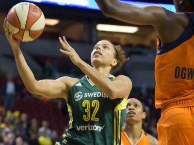 Seattle Storm doma porazili Connecticut Sun