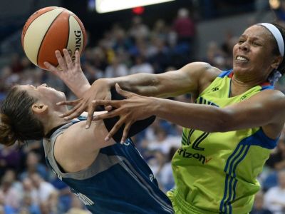 LA Sparks a MIN Lynx vyhrali, spolu sú na čele WNBA