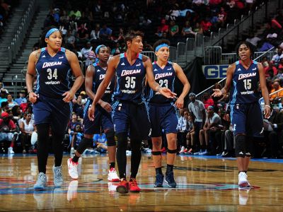 LA Sparks doma prehrali dvakrát  zasebou