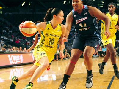 Z prvého kola play off WNBA postúpili Dream a Mercury