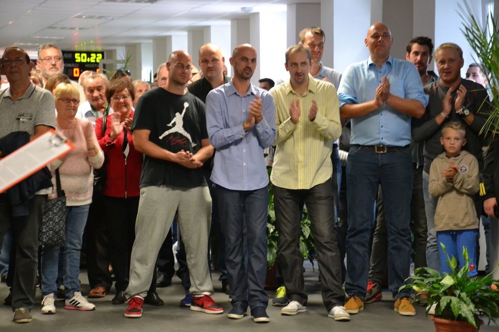 Lučenecký basketbal si pripomenul úspechy, v Arene otvorili galériu trofejí
