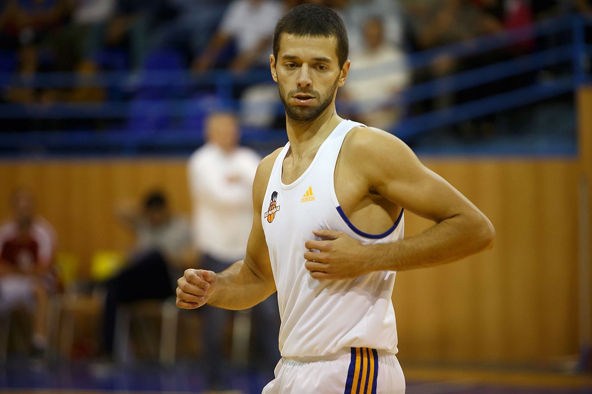 Poslednou akvizíciou býkov je Srb Vasojevič