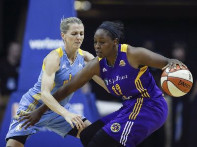 Los Angeles Sparks postúpili do finále, Toliverová zaznamenala 21 bodov