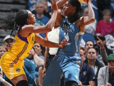 Minnesota zdolala LA 79:60 a vyrovnala finálovú sériu,Toliverová s 8 bodmi