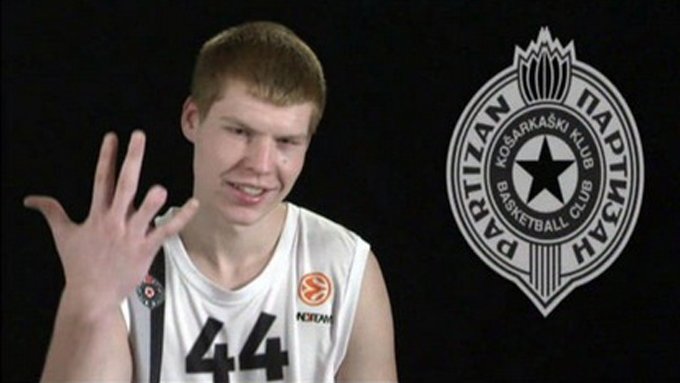 Na NBA mu stačí deväť prstov