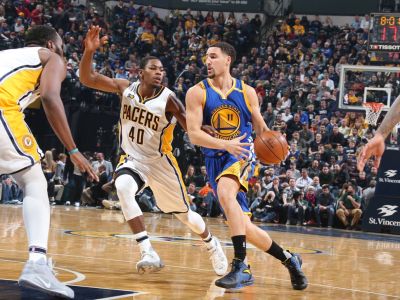 Golden State zdolalo Indianu 120:83 a natiahlo víťaznú sériu na 8 duelov