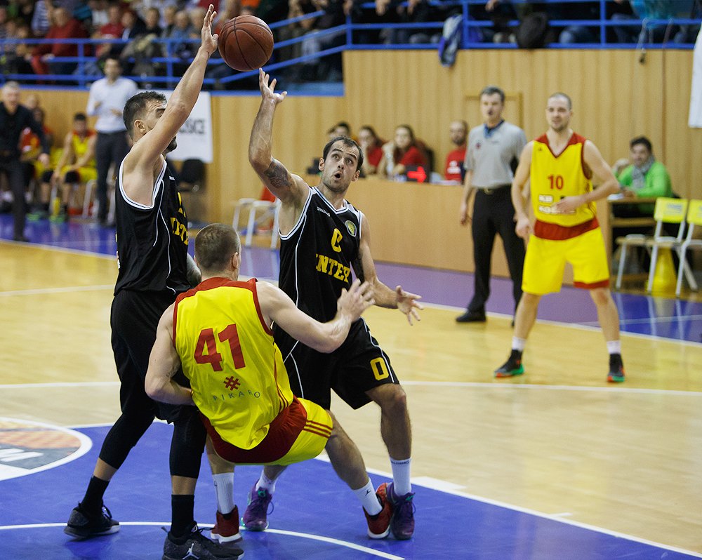 Inter dobyl nedobytnú Angels arénu a je novým lídrom