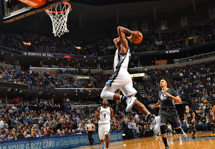 Memphis pokoril Golden State a natiahol víťaznú sériu