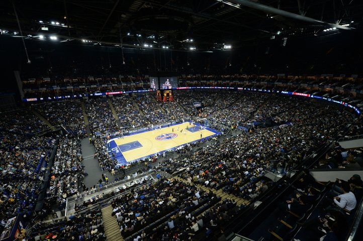 V Londýne vyhral Denver, v Mexico City uspel Dallas
