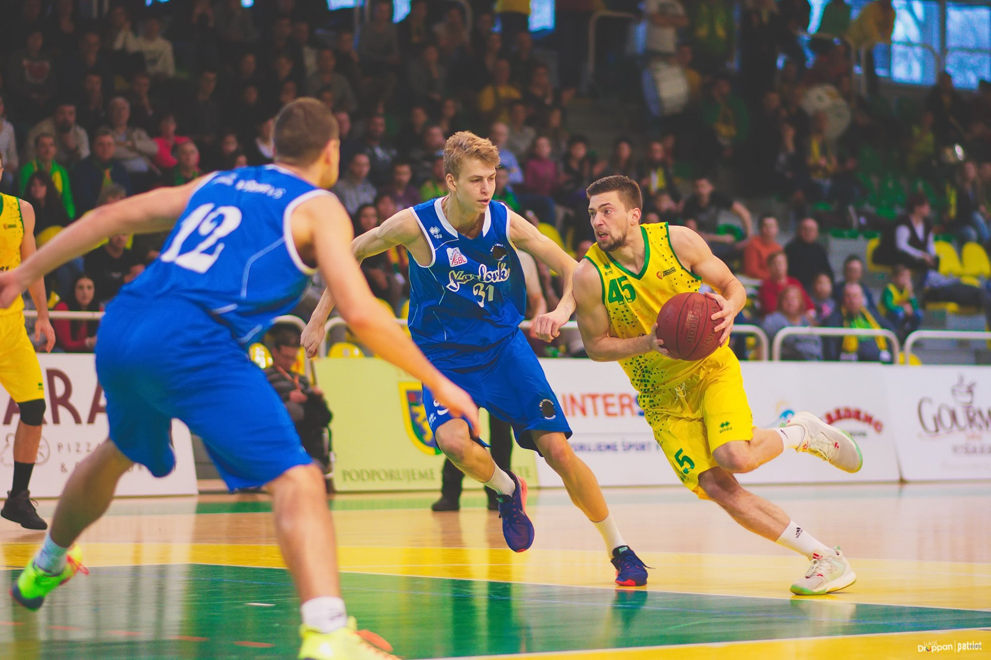 Levice vyhrali doma s Karlovkou, Komárno uspelo v Handlovej