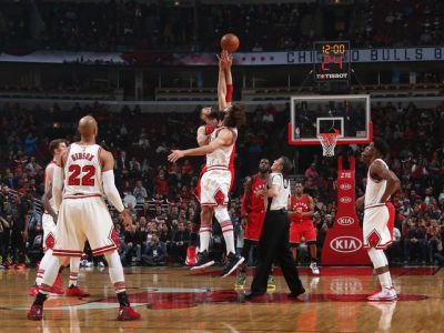 Chicago zastavilo sériu prehier, vyhral aj obhajca Cleveland