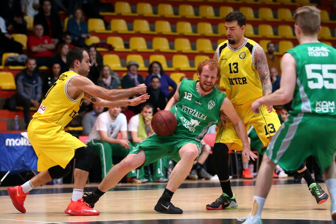 Do semifinále SP mužov postúpilo Komárno, Inter Bratislava, Svit a Košice