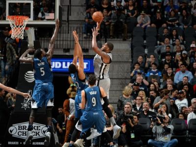 San Antonio s istotou play off, obhajca zaváhal v Miami