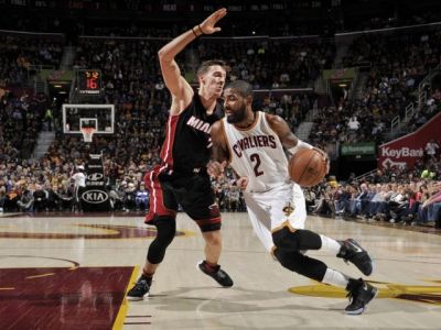 Miami opäť zdolalo Cleveland, Leonard rozhodol zápas s Houstonom