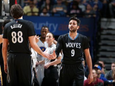 Warriors prehrali v koncovke s Minnesotou, Houston zvíťazil nad Chicagom