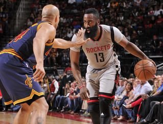 Obhajca Cleveland opäť prehral, v Houstone to zariadill James Harden