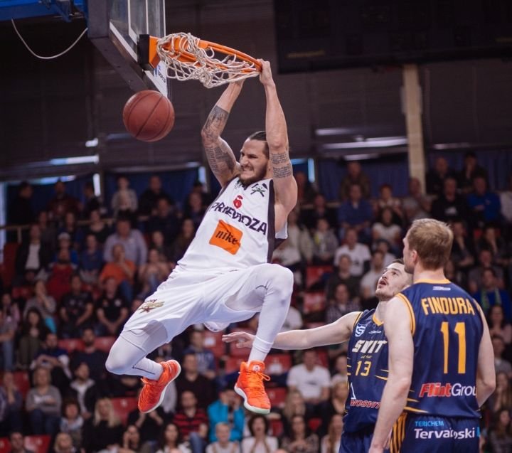 BC Prievidza a BK Inter Bratislava v semifinále