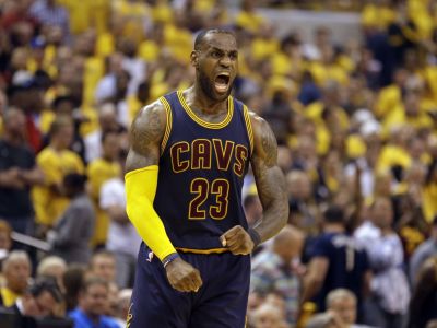 LeBron James dominuje ako robot, je nezničiteľný
