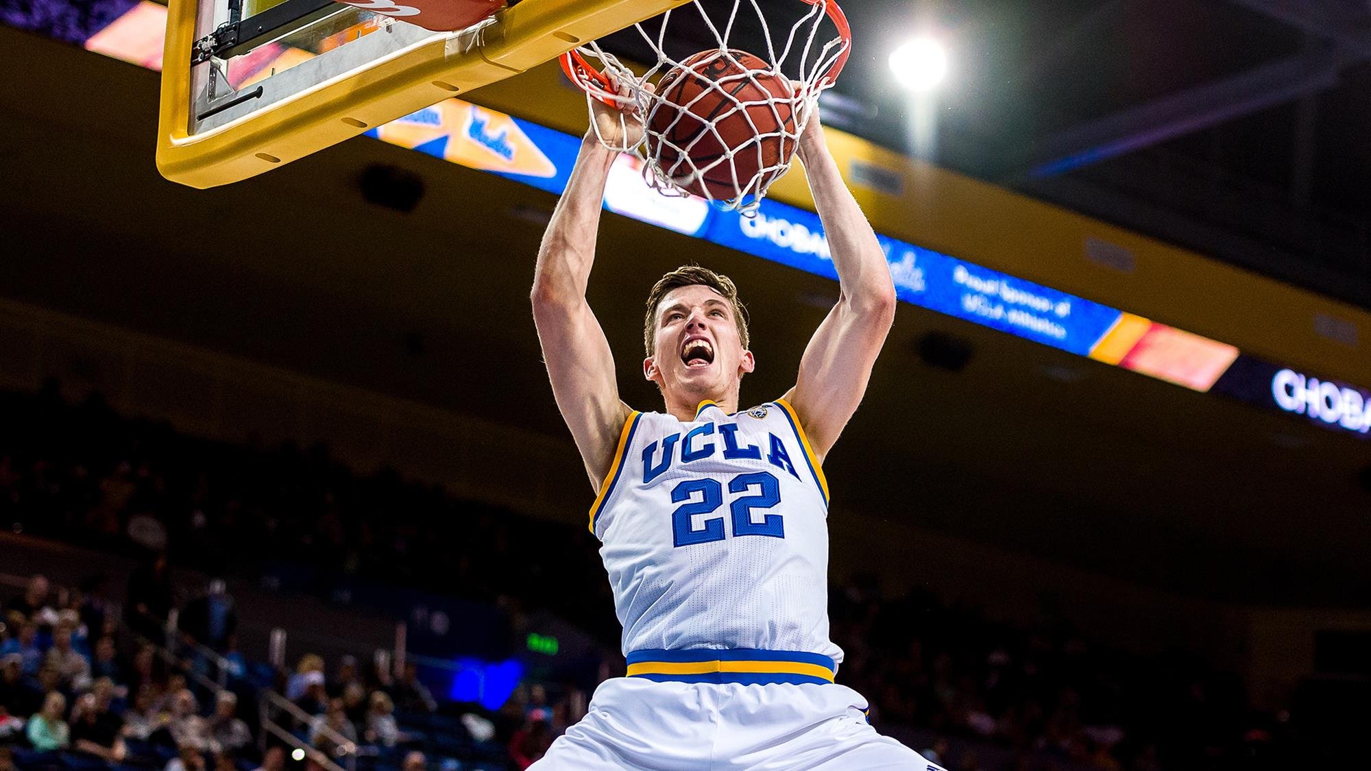 Americký tréner ho odpísal, on sa aj napriek tomu dostal do NBA