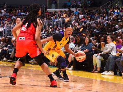 Sparks porazili Mystics, Dream uspeli proti Liberty